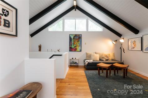 219 Lambeth Walk Fairview NC 28730