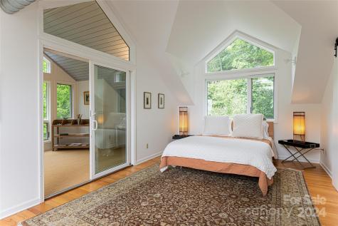 219 Lambeth Walk Fairview NC 28730