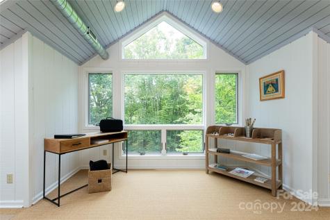 219 Lambeth Walk Fairview NC 28730