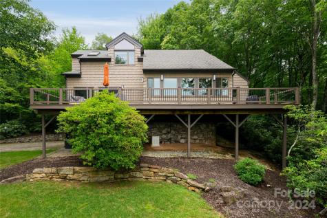 219 Lambeth Walk Fairview NC 28730