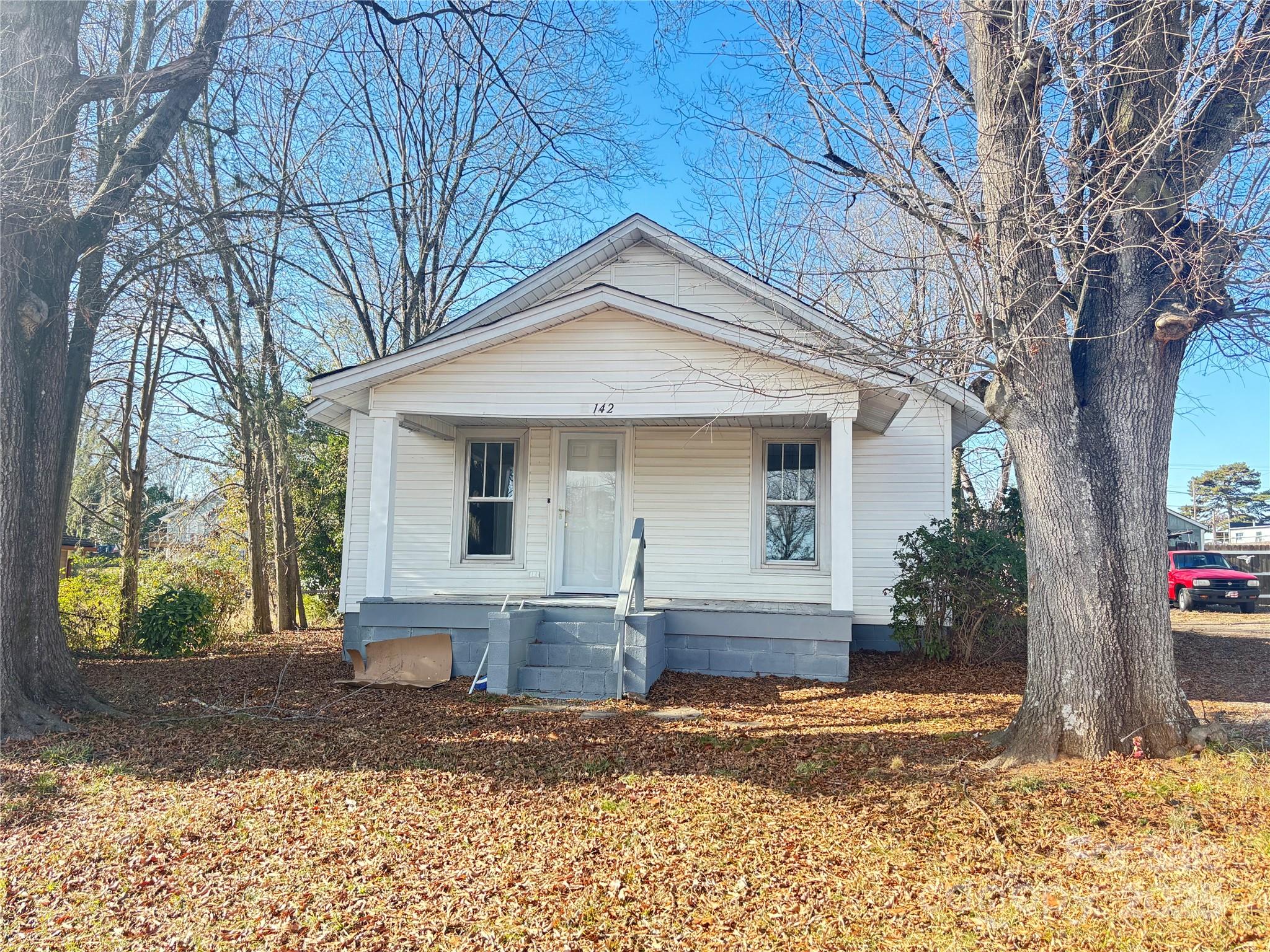 142 26th Street SW Hickory NC 28602