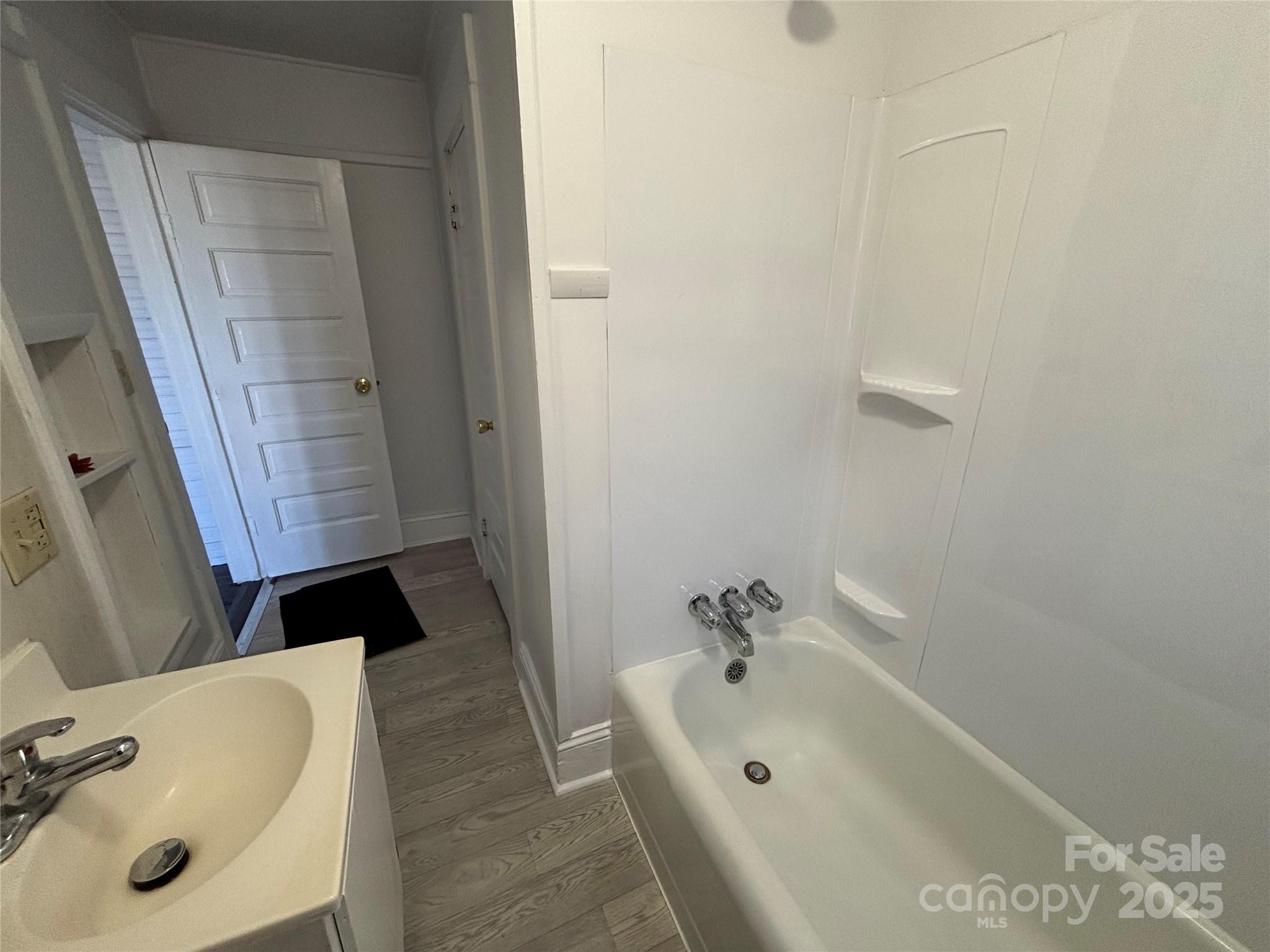 142 26th Street SW Hickory NC 28602