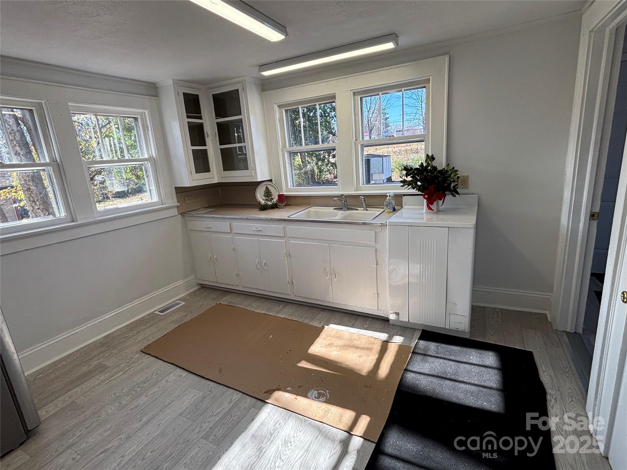 142 26th Street SW Hickory NC 28602
