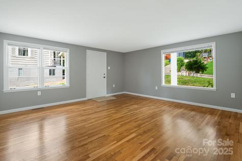 82 Maney Avenue Asheville NC 28804