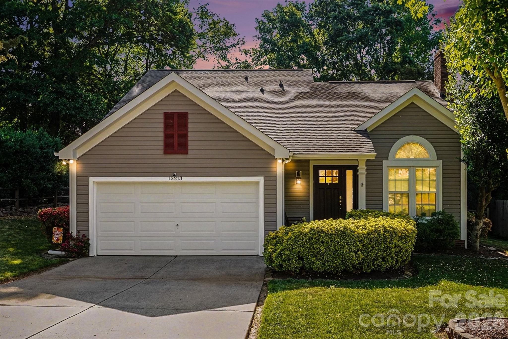 12213 Woodside Falls Road Pineville NC 28134
