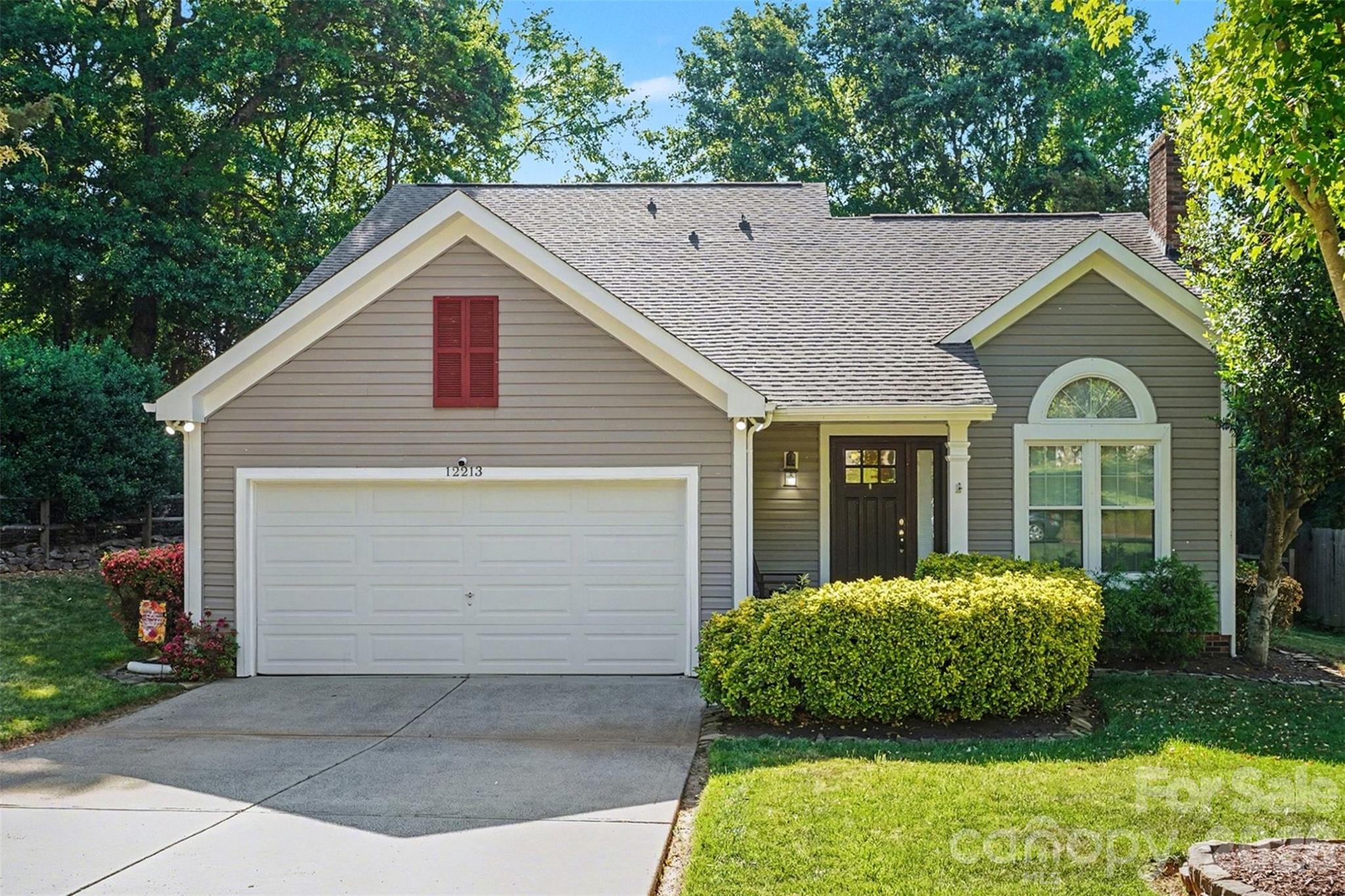 12213 Woodside Falls Road Pineville NC 28134