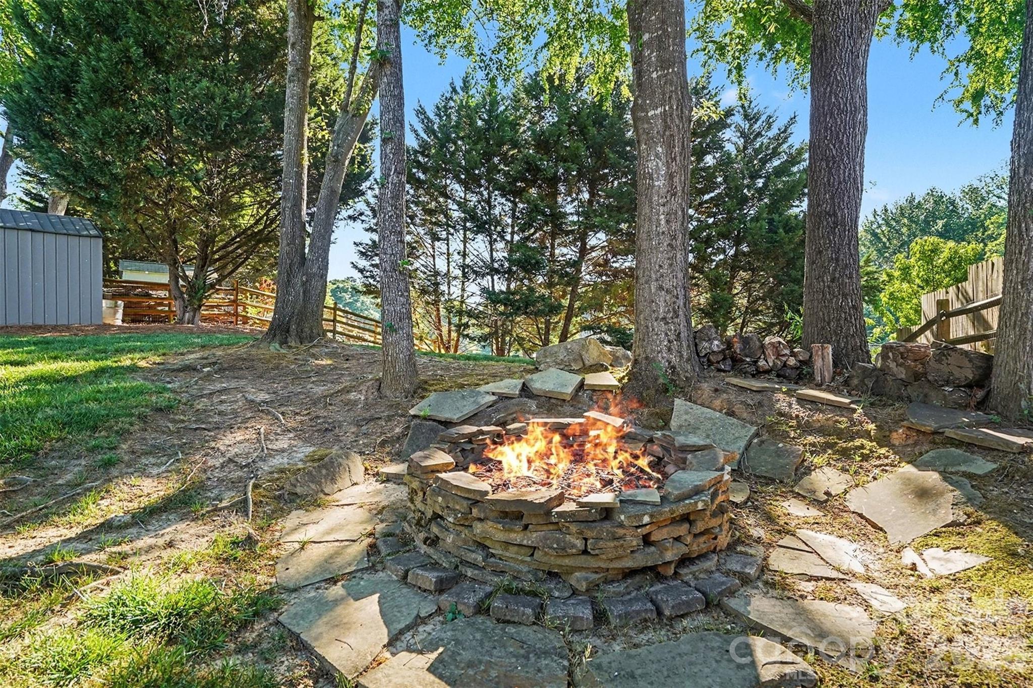12213 Woodside Falls Road Pineville NC 28134