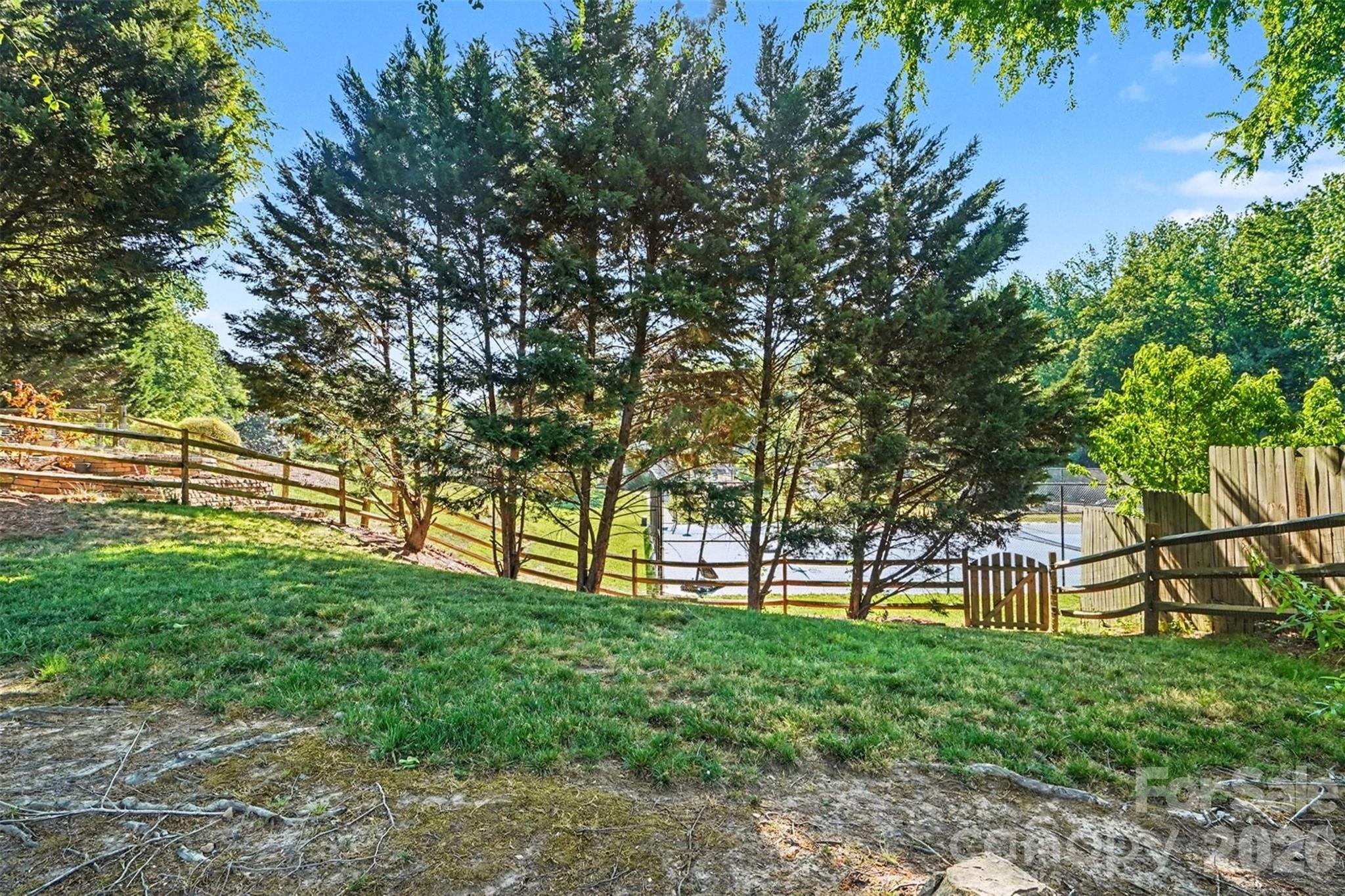 12213 Woodside Falls Road Pineville NC 28134
