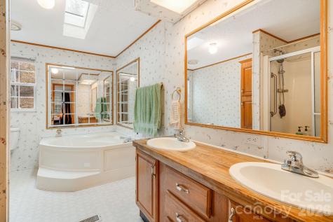 106 Avian Court Brevard NC 28712