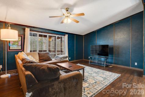 106 Avian Court Brevard NC 28712