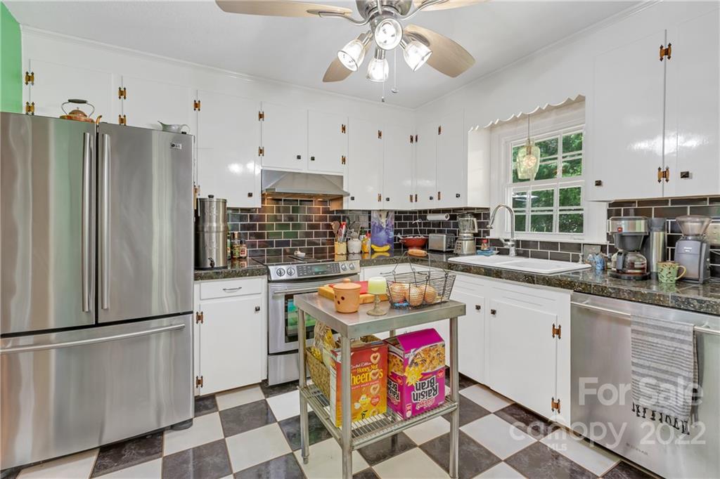 209 Sunset Drive Marion NC 28752
