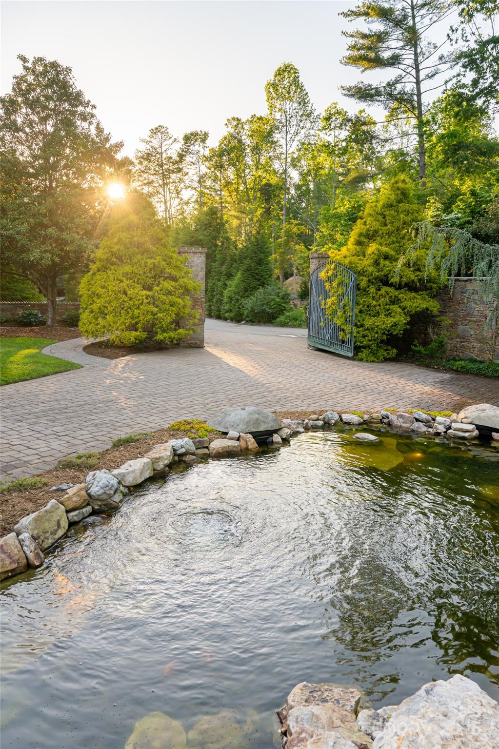 268 Holly Arbor Lane Asheville NC 28803