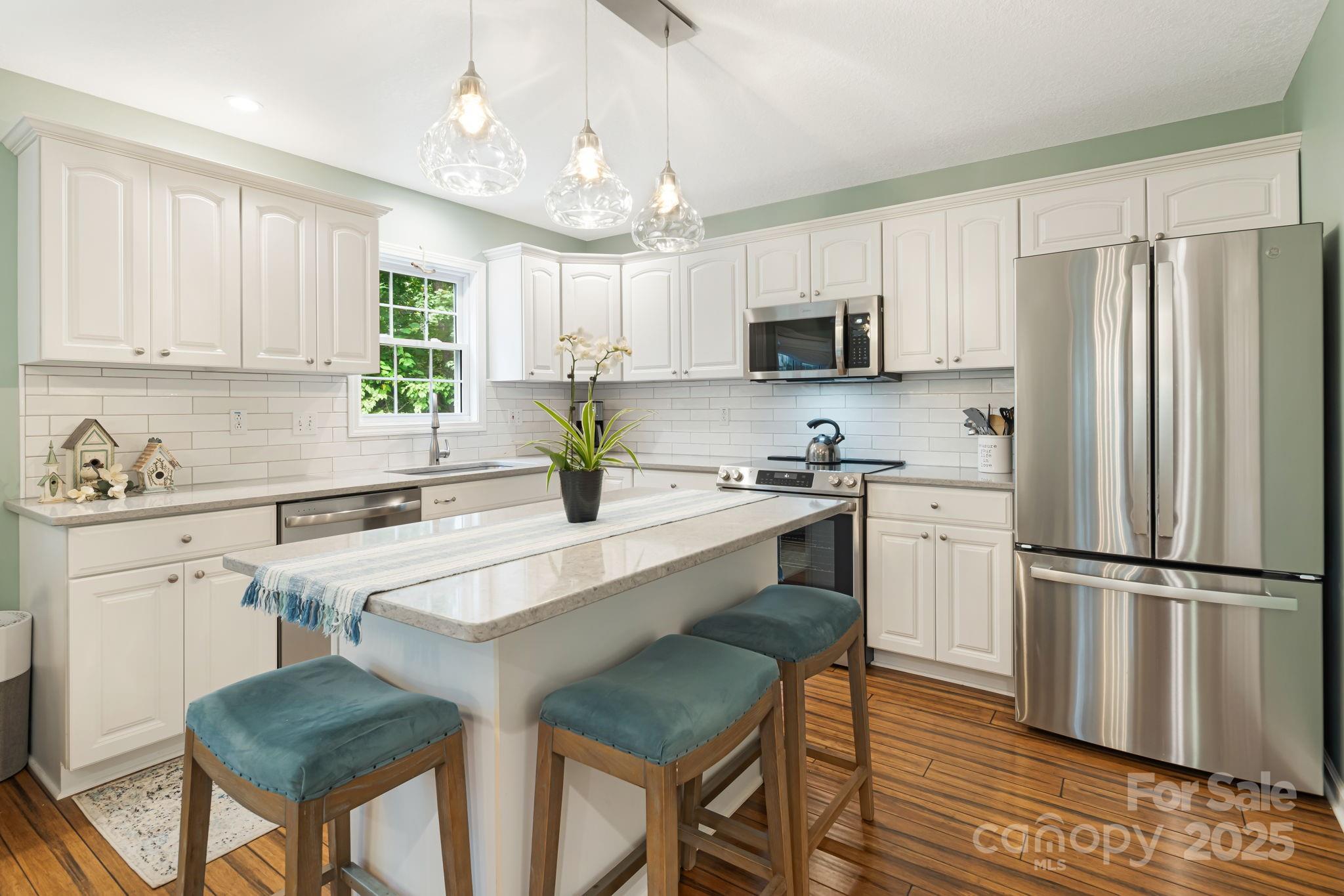 12 New Cross South Asheville NC 28805