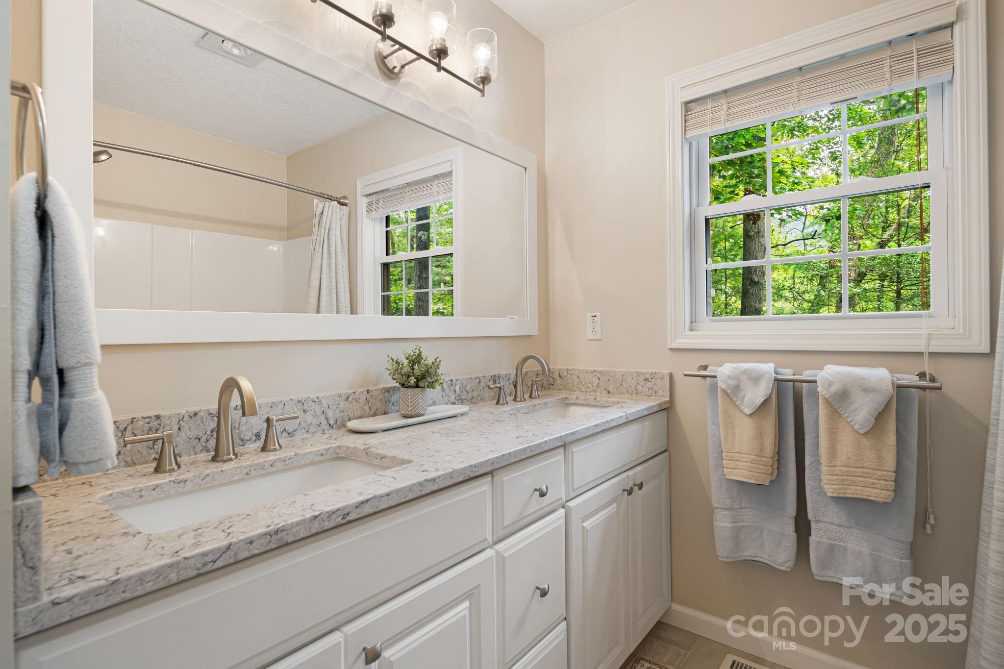 12 New Cross South Asheville NC 28805