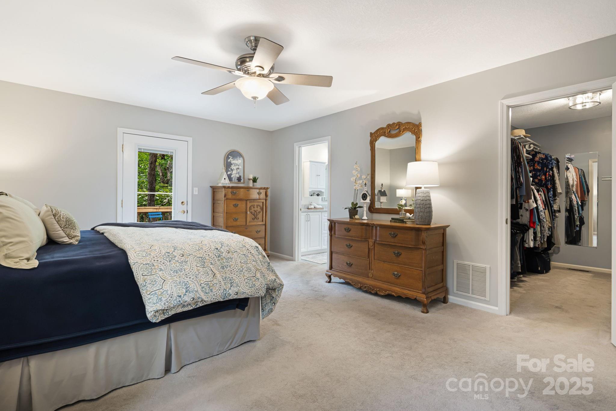 12 New Cross South Asheville NC 28805