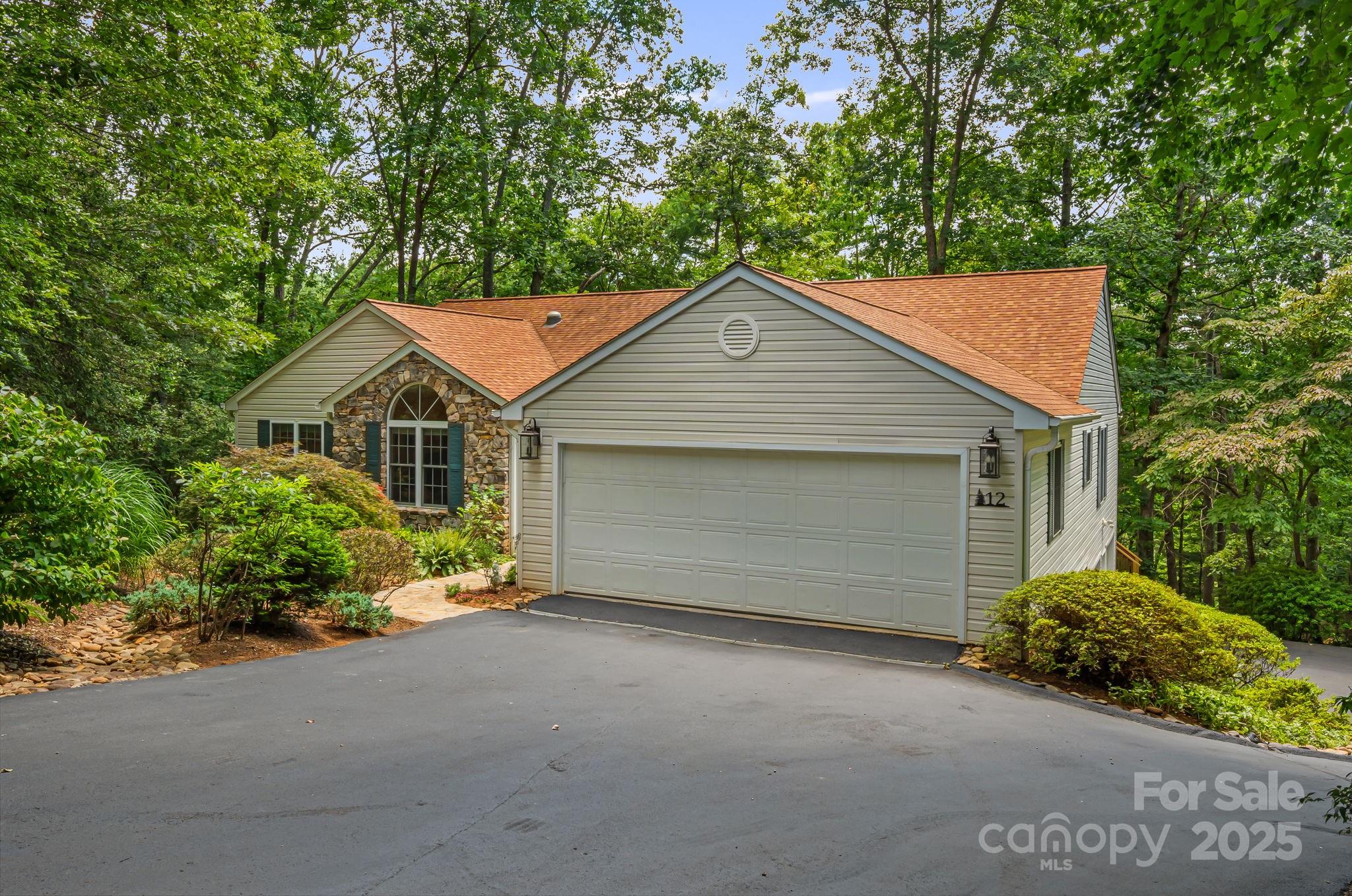 12 New Cross South Asheville NC 28805