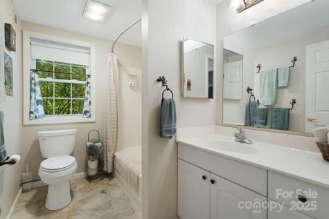 12 New Cross South Asheville NC 28805