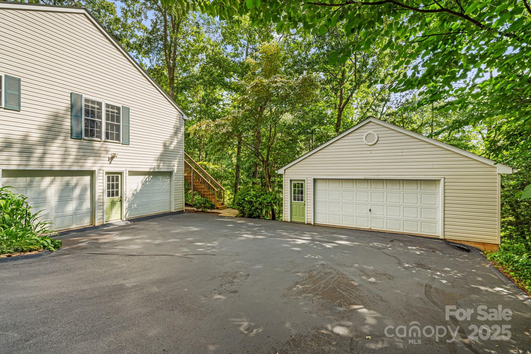 12 New Cross South Asheville NC 28805