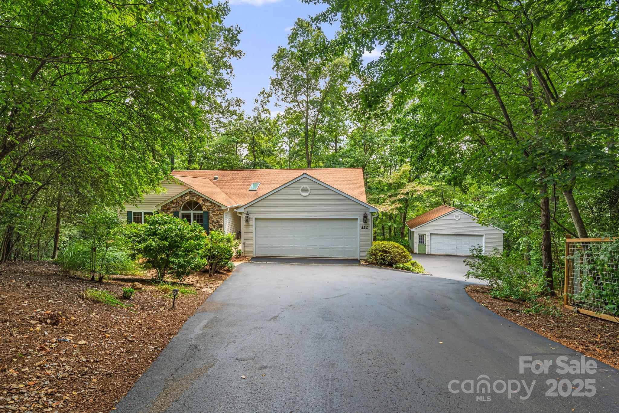 12 New Cross South Asheville NC 28805