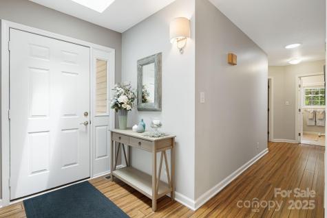 12 New Cross South Asheville NC 28805