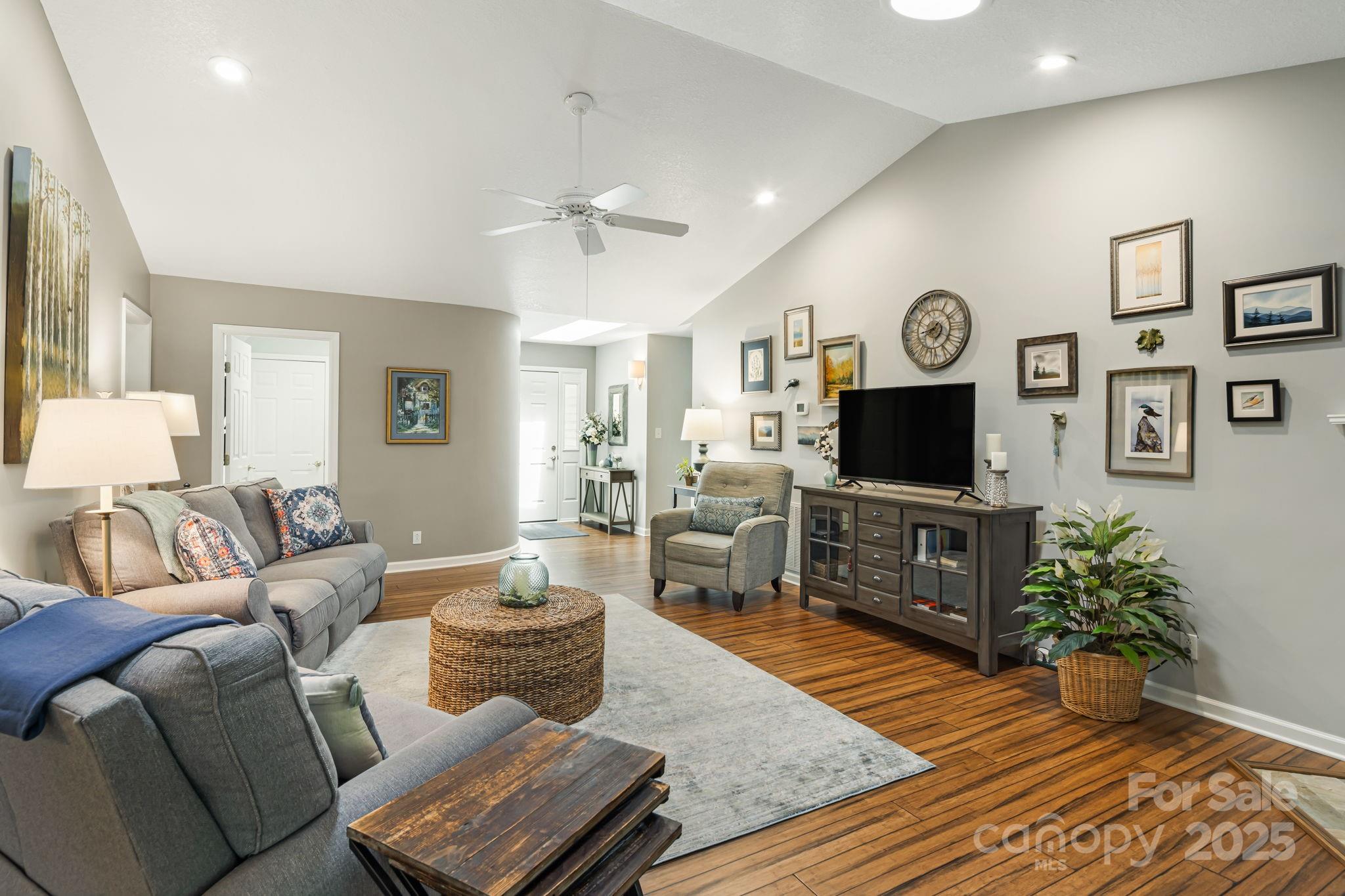 12 New Cross South Asheville NC 28805