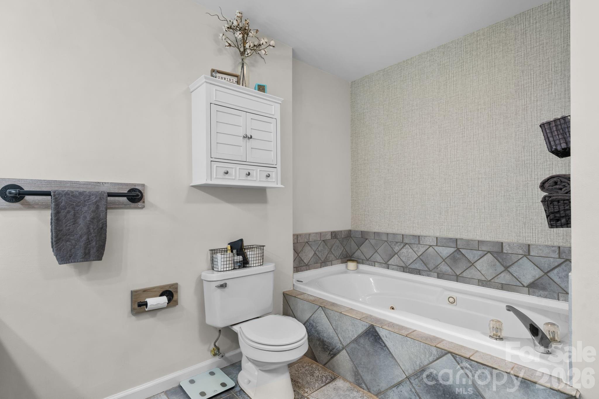 3534 47th Avenue Place NE Hickory NC 28601