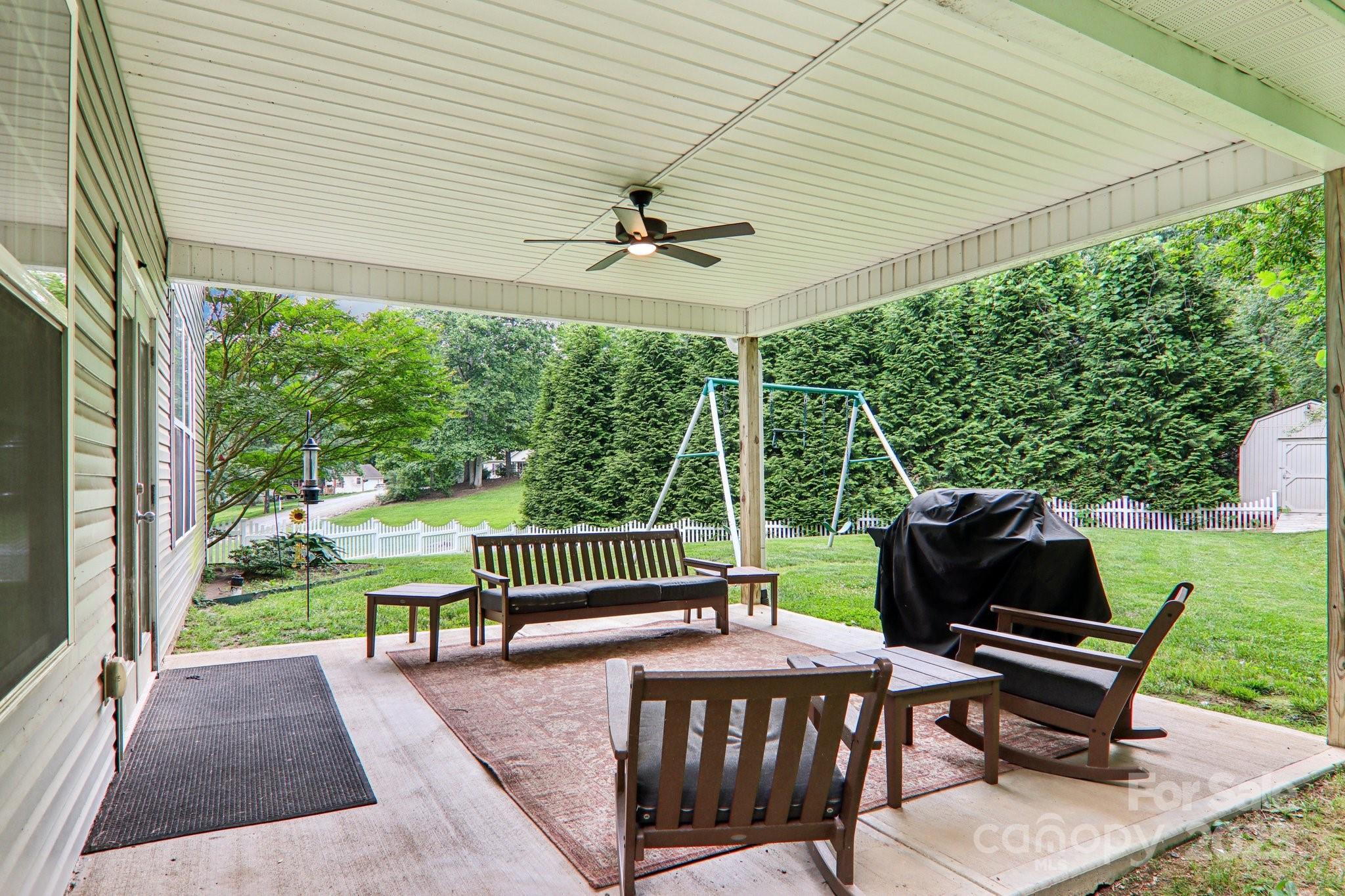 22 Streamside Drive Hendersonville NC 28791