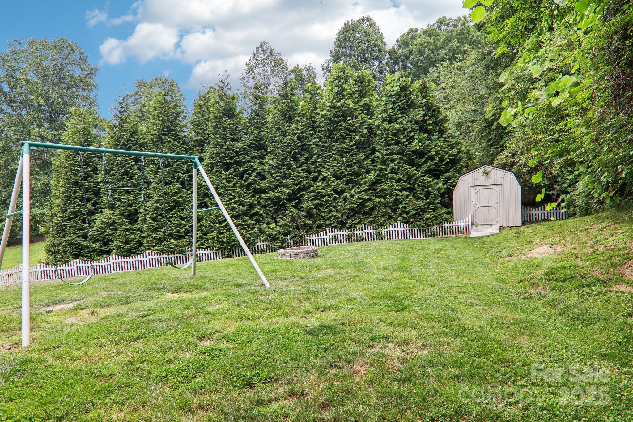 22 Streamside Drive Hendersonville NC 28791