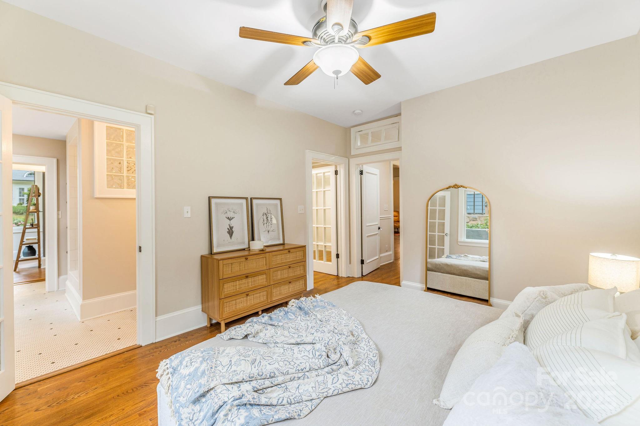 24 Warwick Road Asheville NC 28803