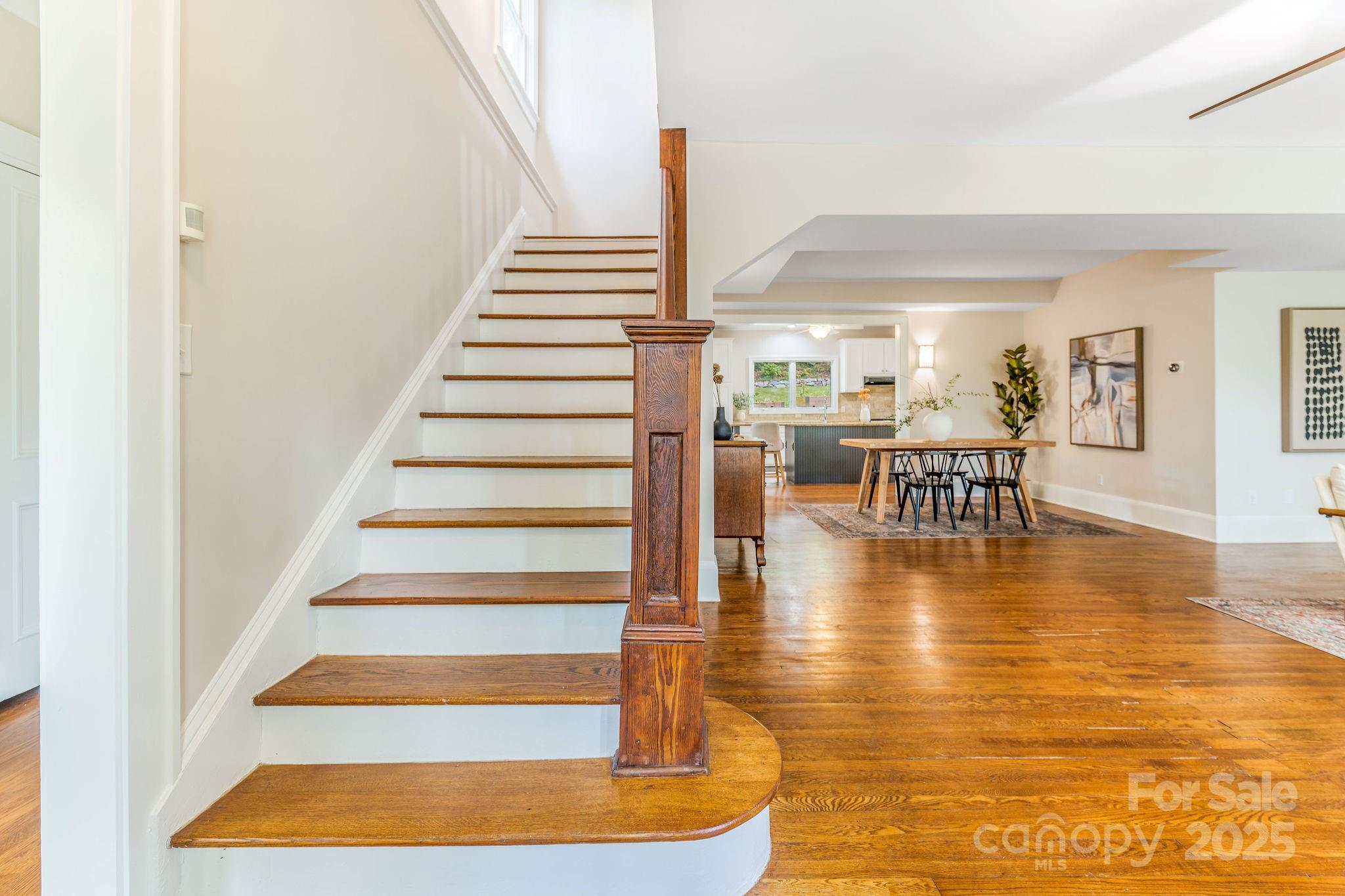 24 Warwick Road Asheville NC 28803