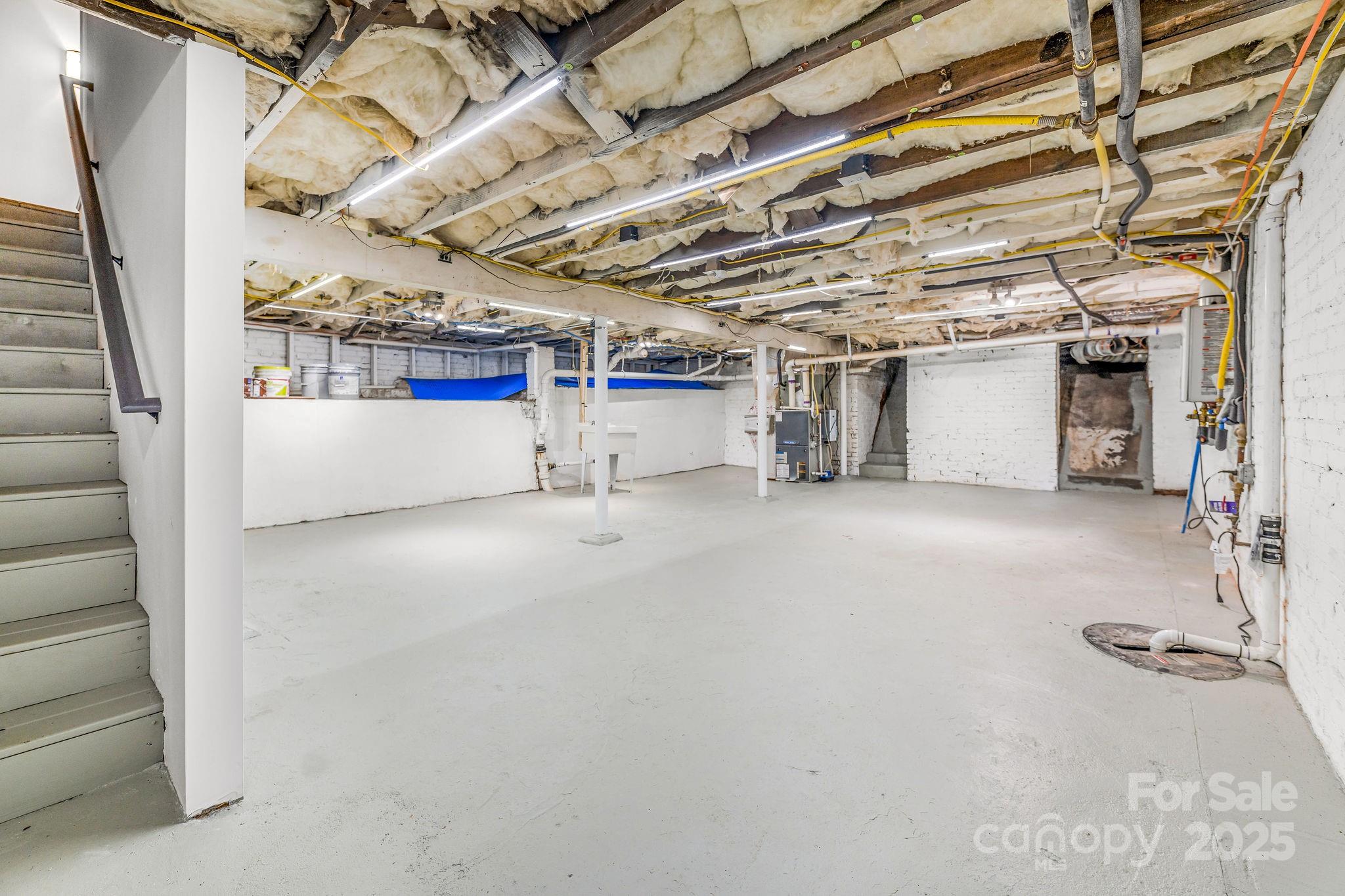 24 Warwick Road Asheville NC 28803