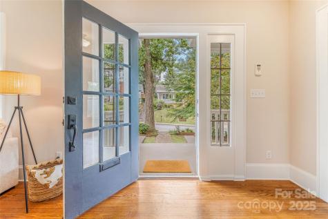 24 Warwick Road Asheville NC 28803