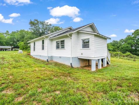 170 Dobbins Road Ellenboro NC 28040