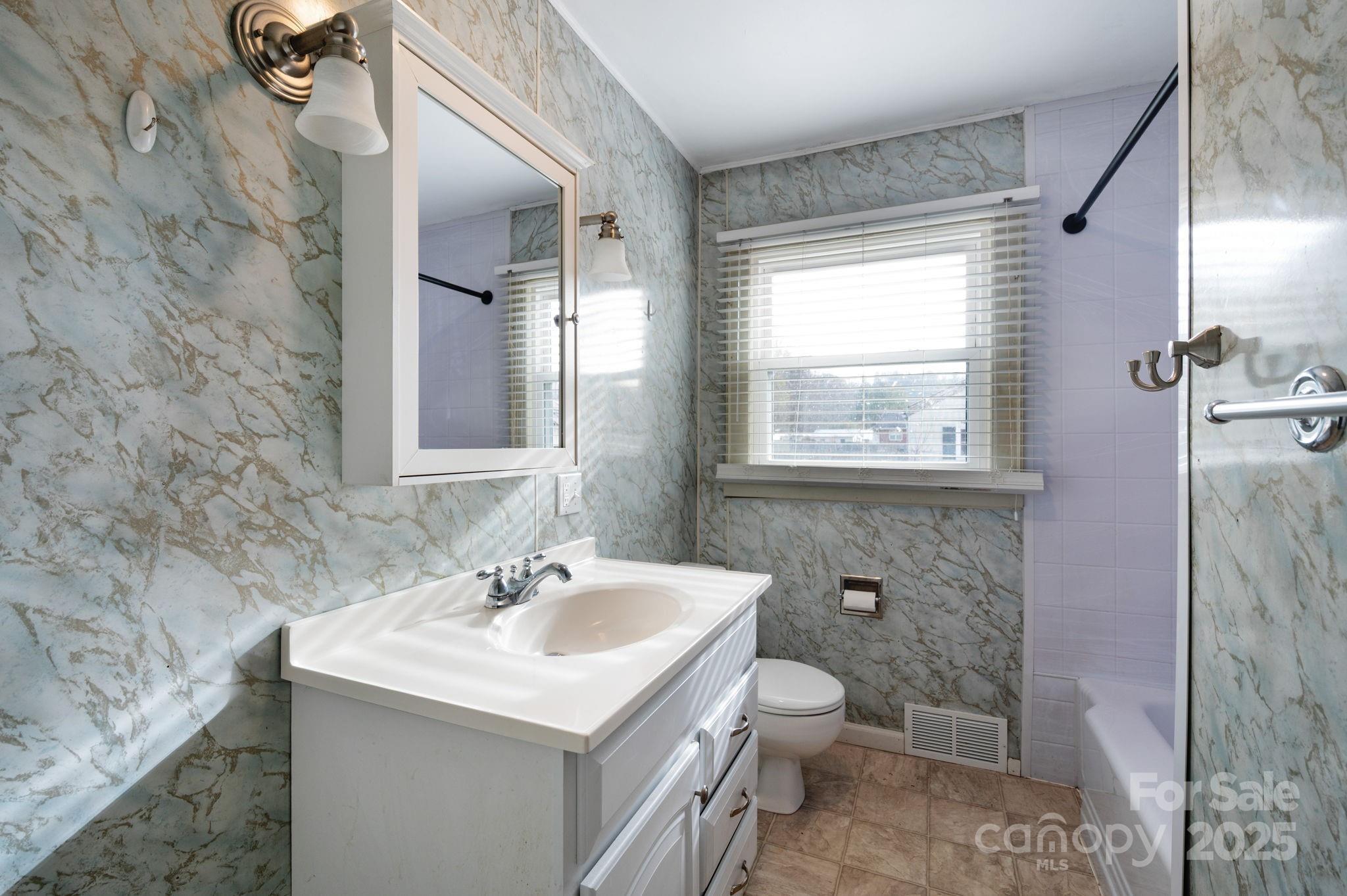 43 Henline Lane Bakersville NC 28705