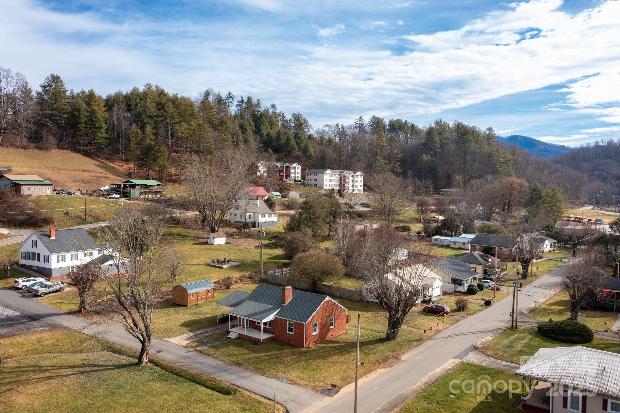 43 Henline Lane Bakersville NC 28705