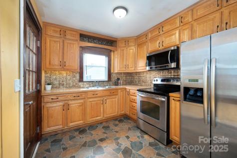43 Henline Lane Bakersville NC 28705