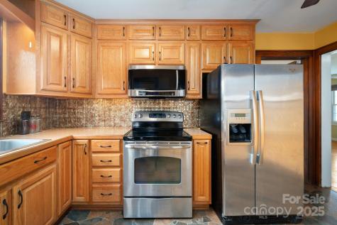 43 Henline Lane Bakersville NC 28705