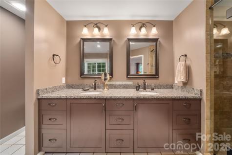 100 Welwyn Lane Asheville NC 28805