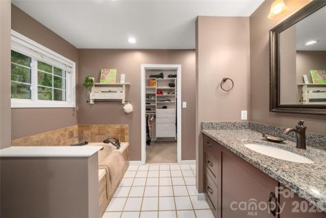 100 Welwyn Lane Asheville NC 28805