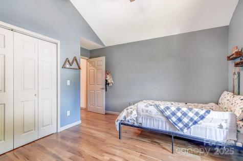 399 Hunters Ridge Road Mills River NC 28759