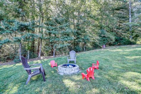 399 Hunters Ridge Road Mills River NC 28759