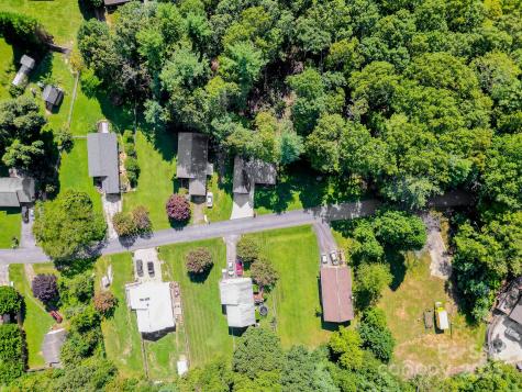 399 Hunters Ridge Road Mills River NC 28759
