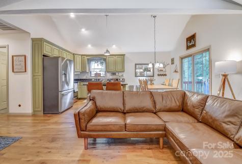 399 Hunters Ridge Road Mills River NC 28759