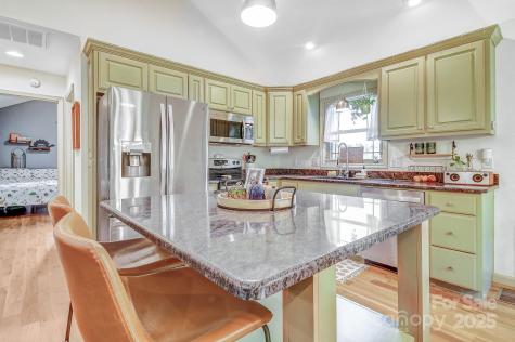 399 Hunters Ridge Road Mills River NC 28759