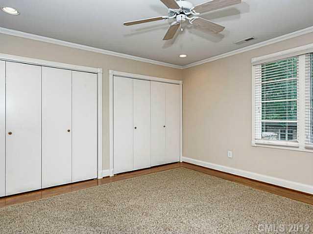 2444 Tanglewood Lane Charlotte NC 28211