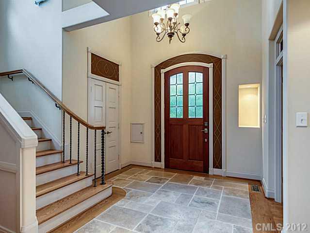2444 Tanglewood Lane Charlotte NC 28211