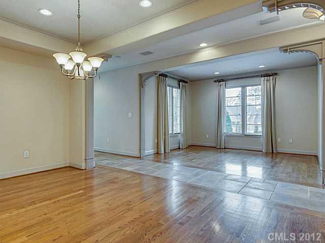 2444 Tanglewood Lane Charlotte NC 28211