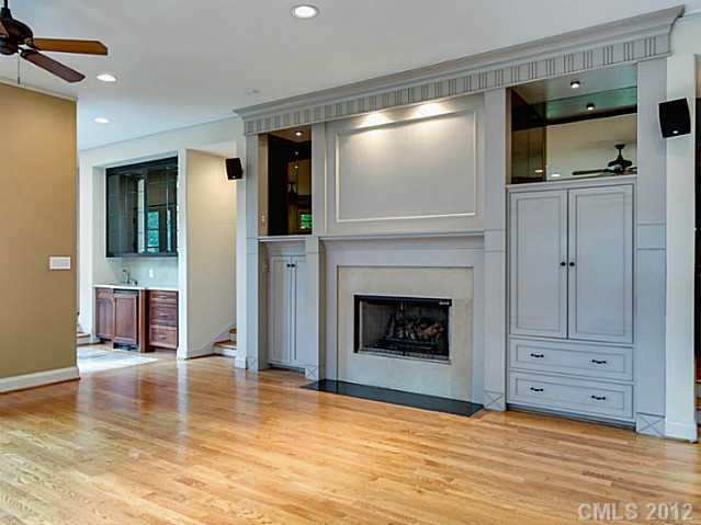 2444 Tanglewood Lane Charlotte NC 28211