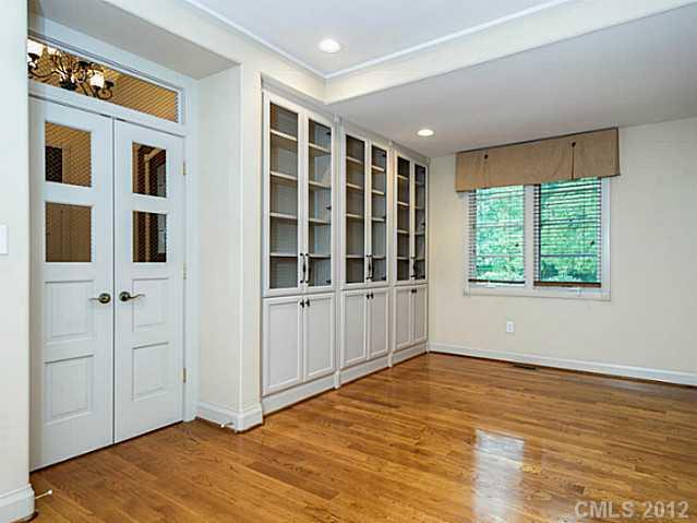 2444 Tanglewood Lane Charlotte NC 28211