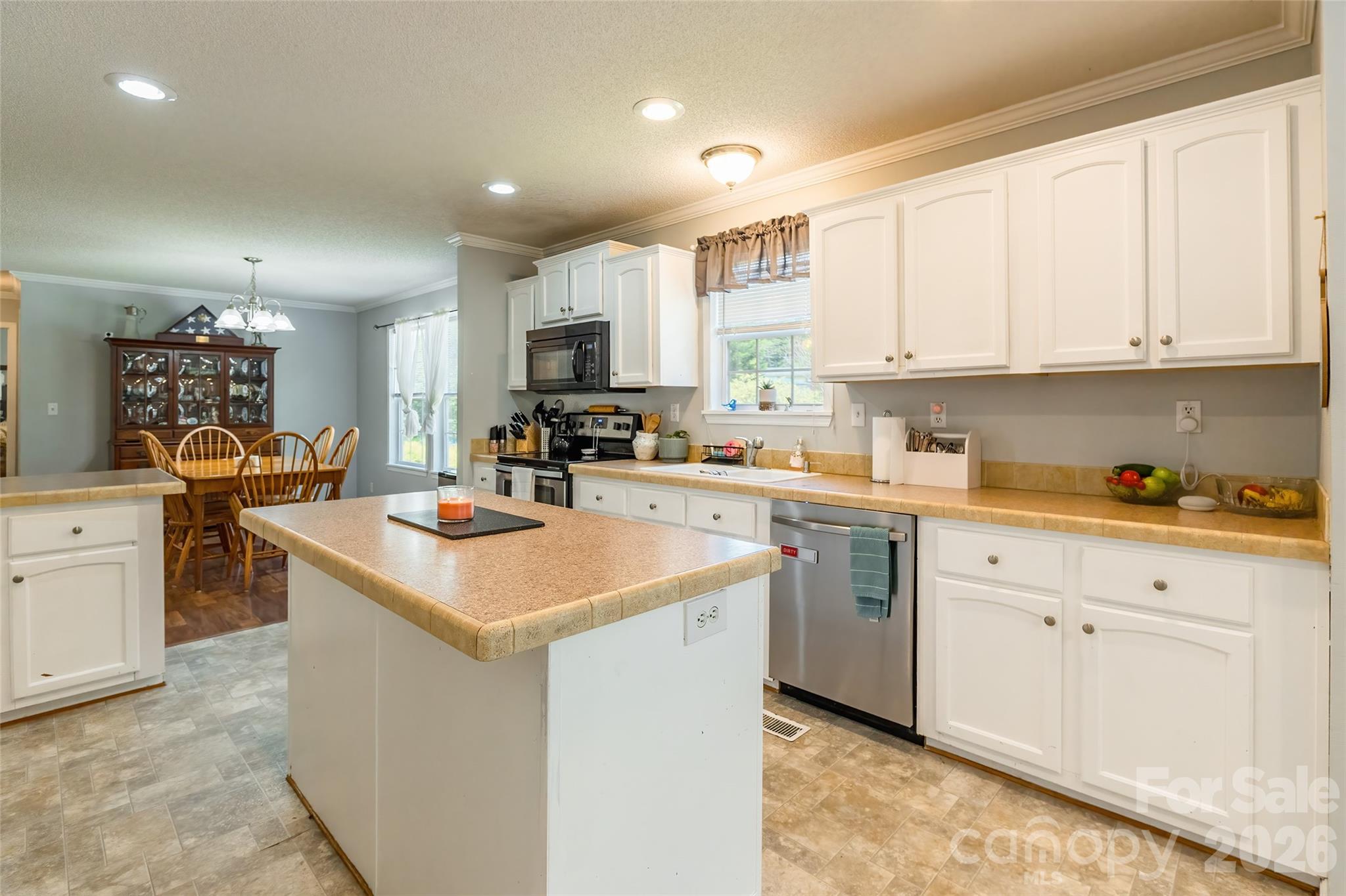 1828 Pine Hollow Place Hudson NC 28638